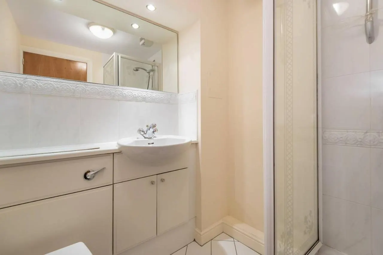 Joivy Old Town Apartment With Parking Close To Royal Mile Edinburgh